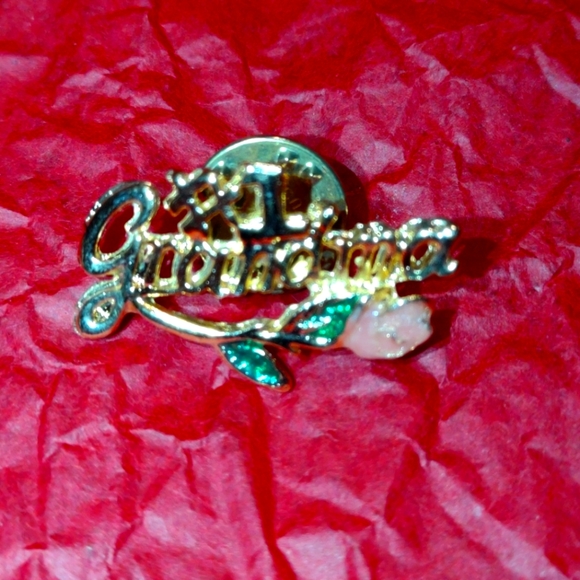 #1Grandma Pin/brooch